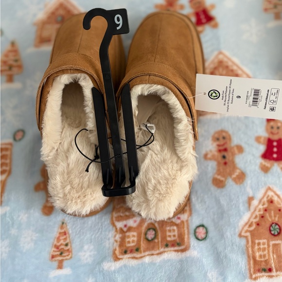 Joyspun Women's Faux Fur Convertible Clog Slippers New Size 9 Suede Platform - Picture 5 of 10